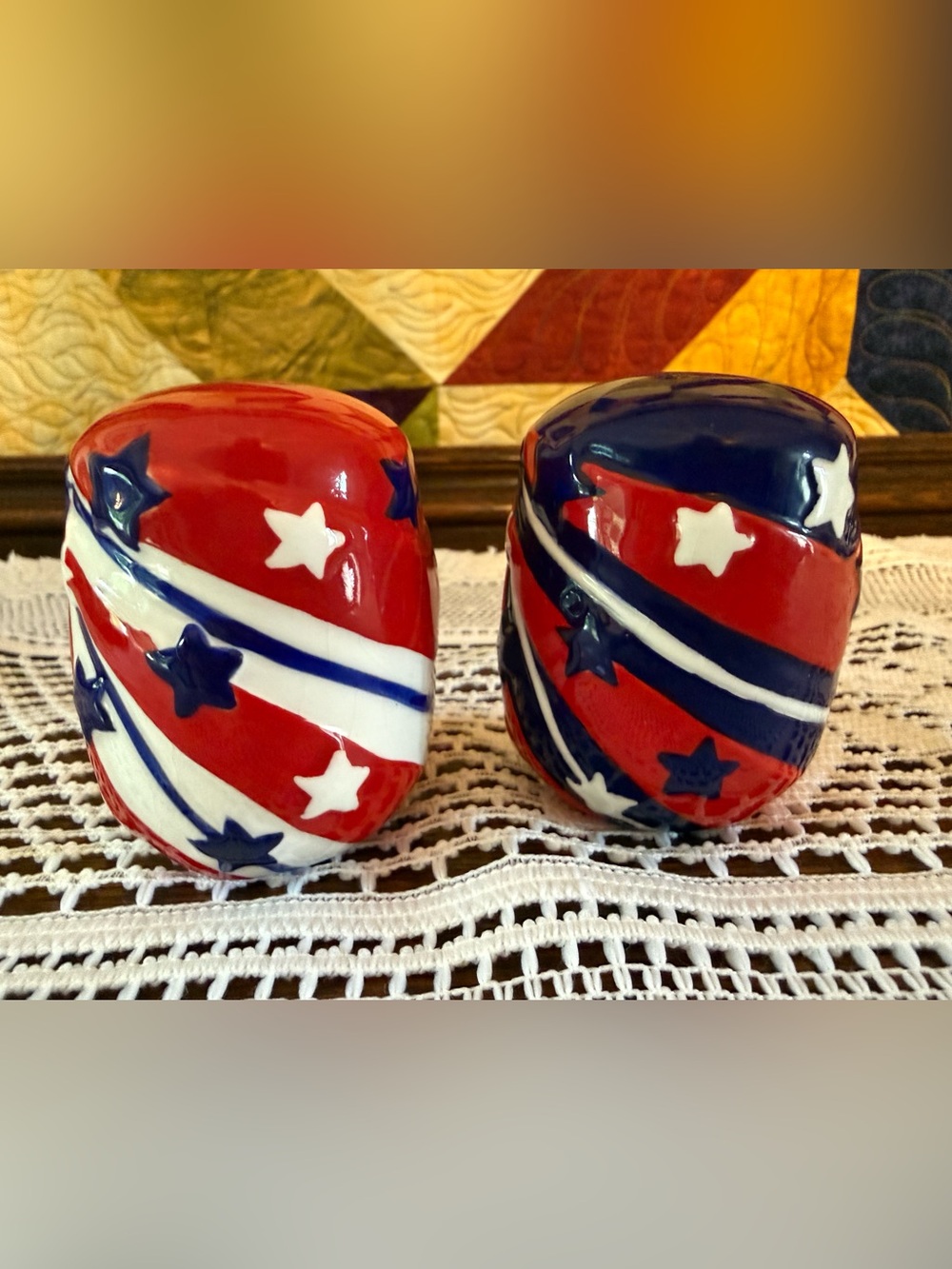 Patriotic Firecracker/Starburst Ceramic Salt & Pepper Shaker Set Red White Blue